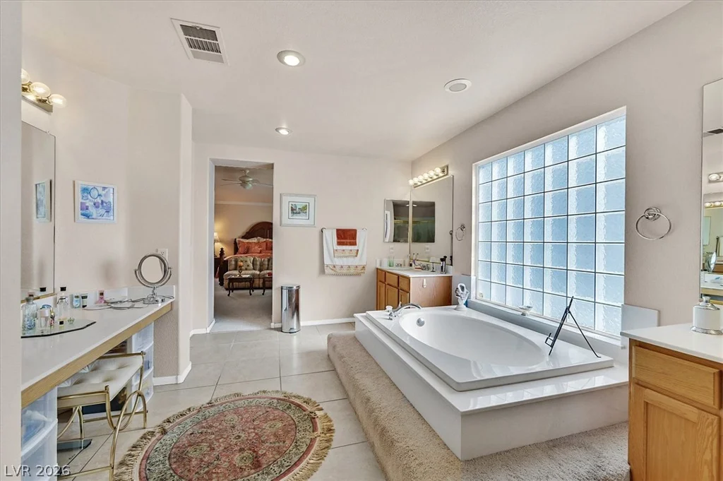 10105 Shore Pine, Las Vegas, NV 89129