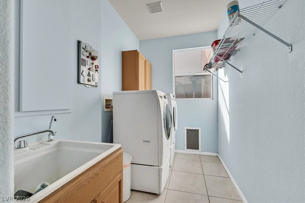 10105 Shore Pine, Las Vegas, NV 89129
