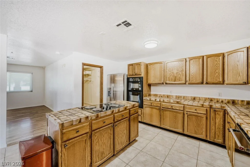 6151 Jo Marcy, Las Vegas, NV 89131
