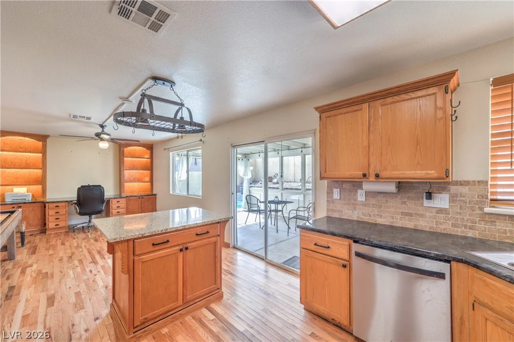 1005 Rainbow Meadows, Las Vegas, NV 89128