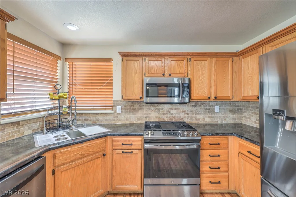 1005 Rainbow Meadows, Las Vegas, NV 89128