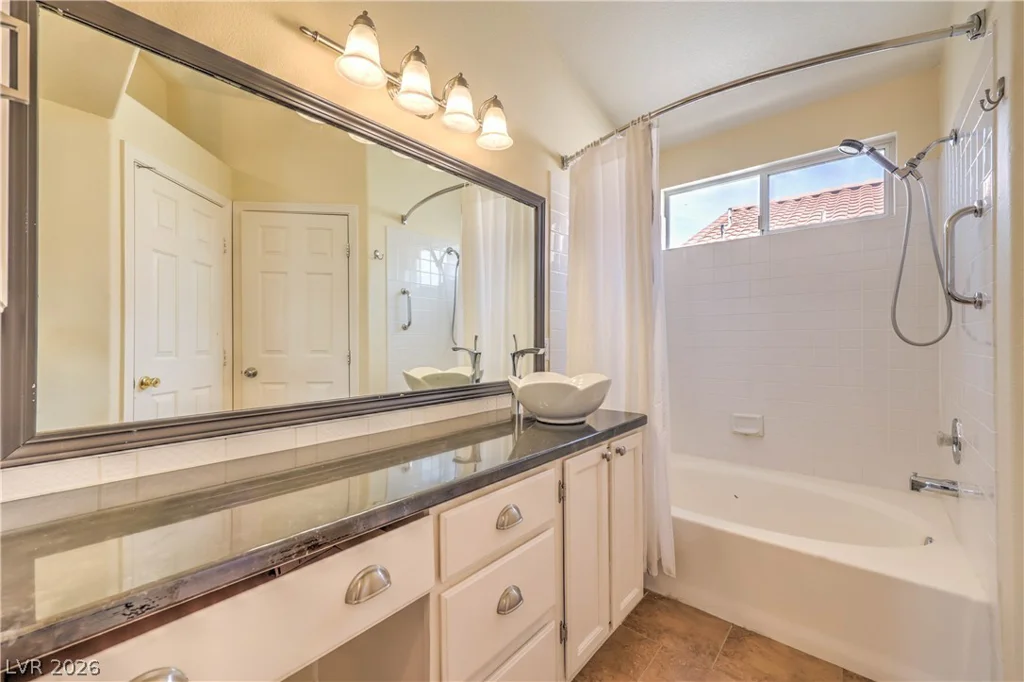 1005 Rainbow Meadows, Las Vegas, NV 89128