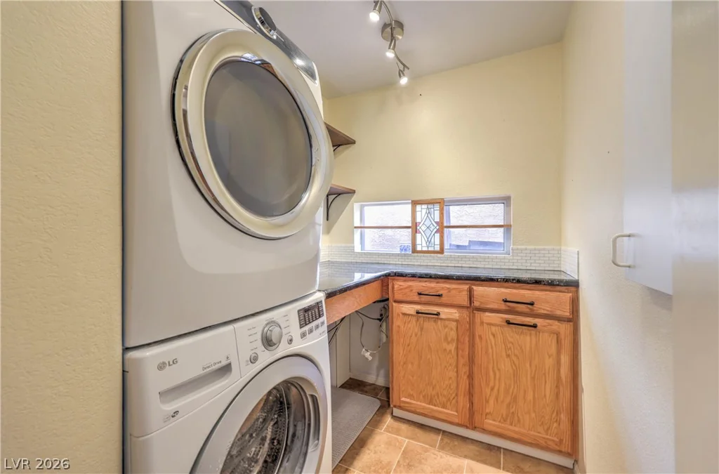 1005 Rainbow Meadows, Las Vegas, NV 89128