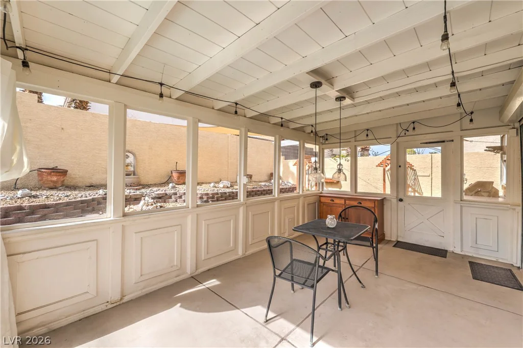 1005 Rainbow Meadows, Las Vegas, NV 89128