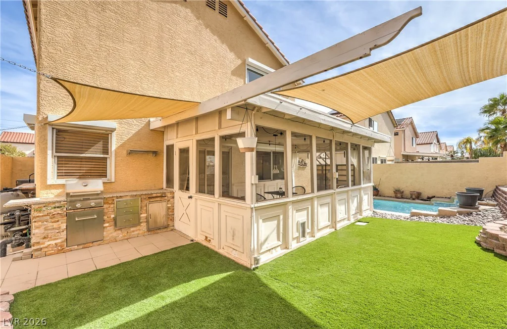1005 Rainbow Meadows, Las Vegas, NV 89128