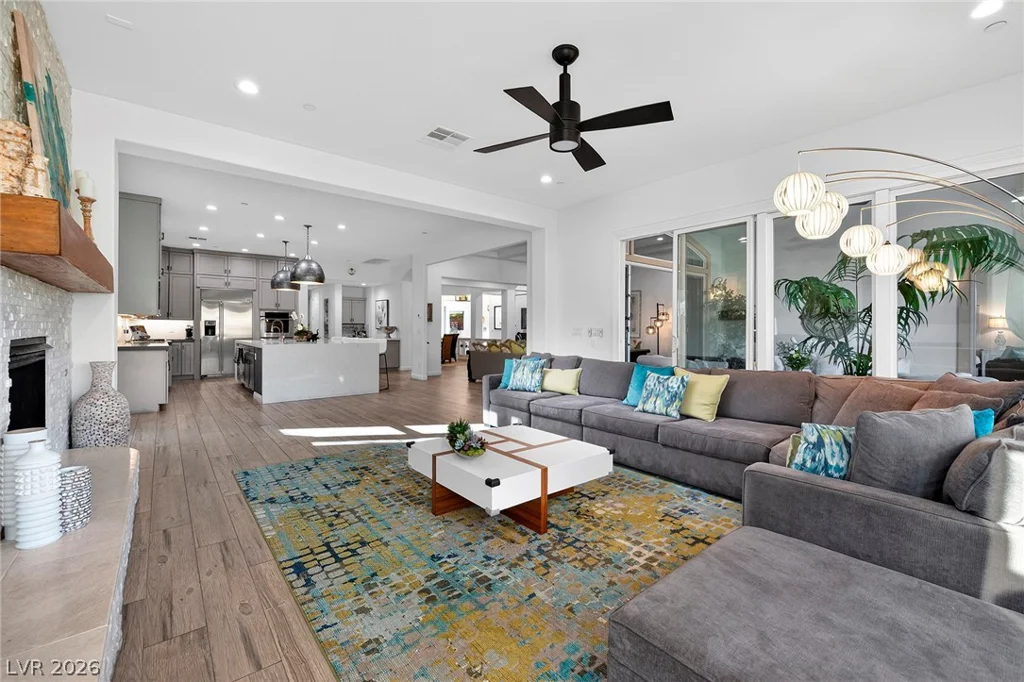 1328 Enchanted River, Henderson, NV 89012