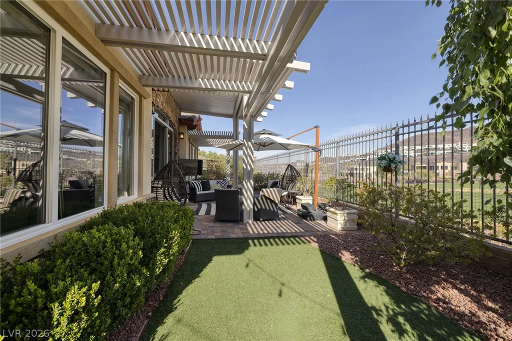 1328 Enchanted River, Henderson, NV 89012