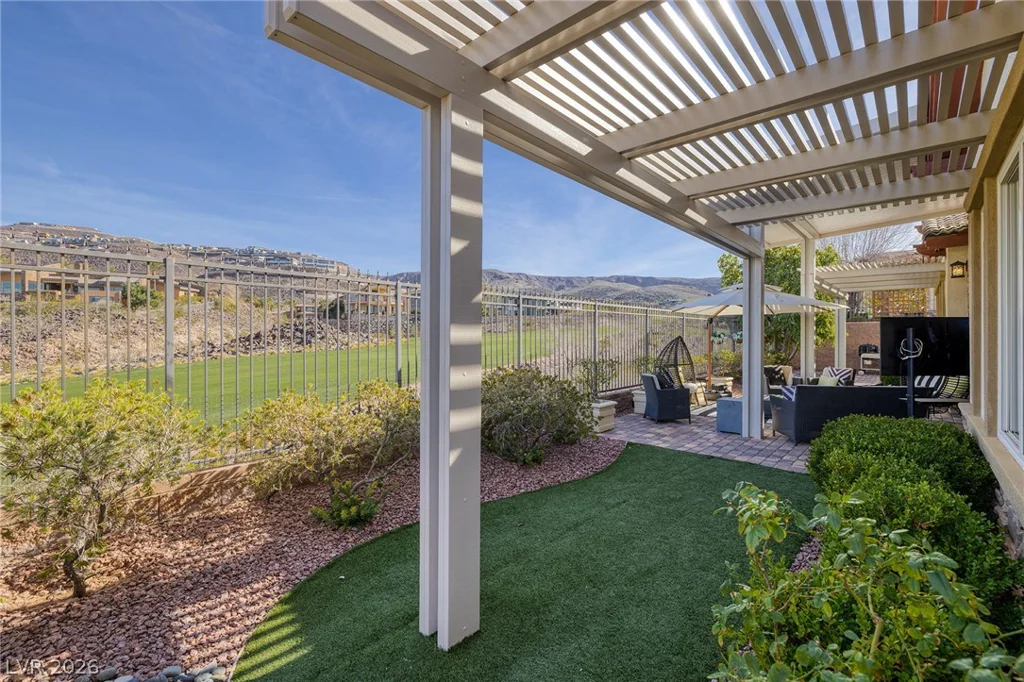 1328 Enchanted River, Henderson, NV 89012