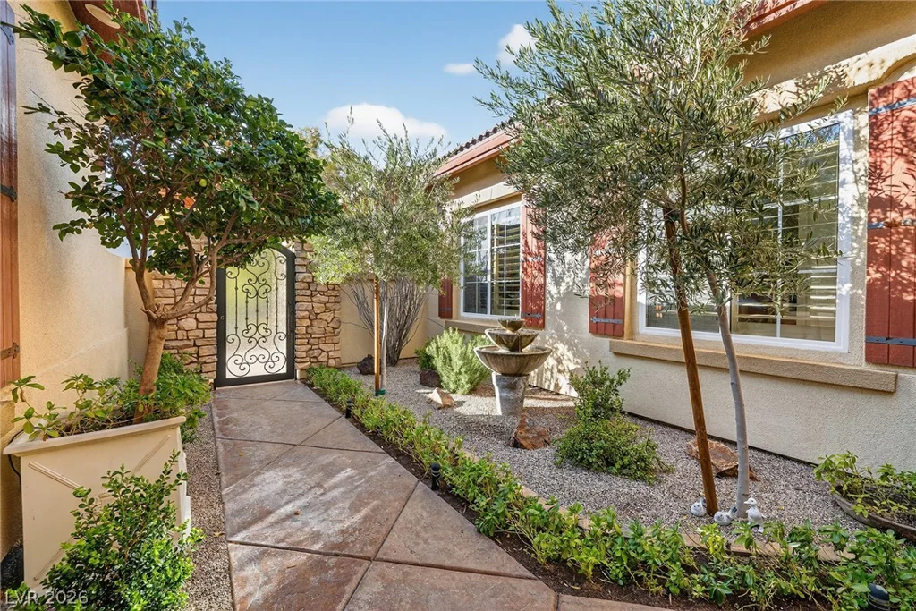 1328 Enchanted River, Henderson, NV 89012