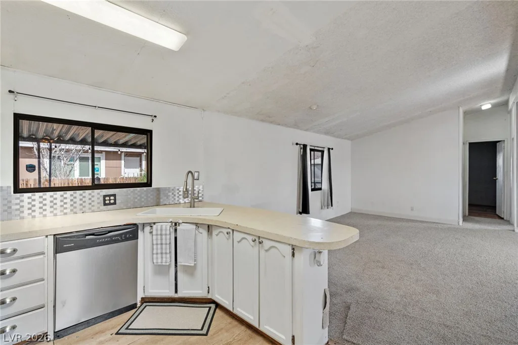 2885 Green Tree, Las Vegas, NV 89142