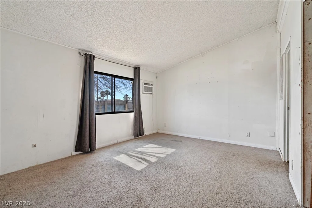 2885 Green Tree, Las Vegas, NV 89142