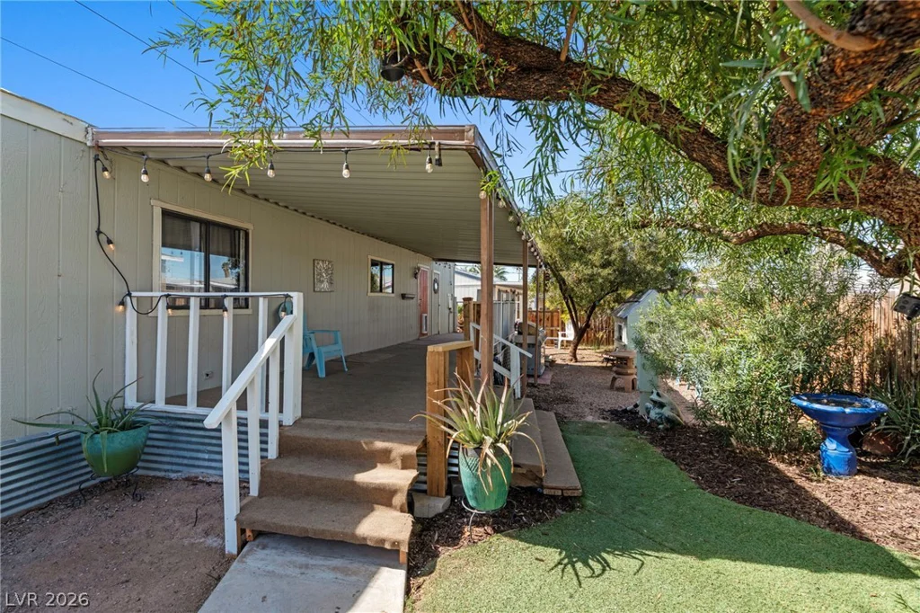 2885 Green Tree, Las Vegas, NV 89142