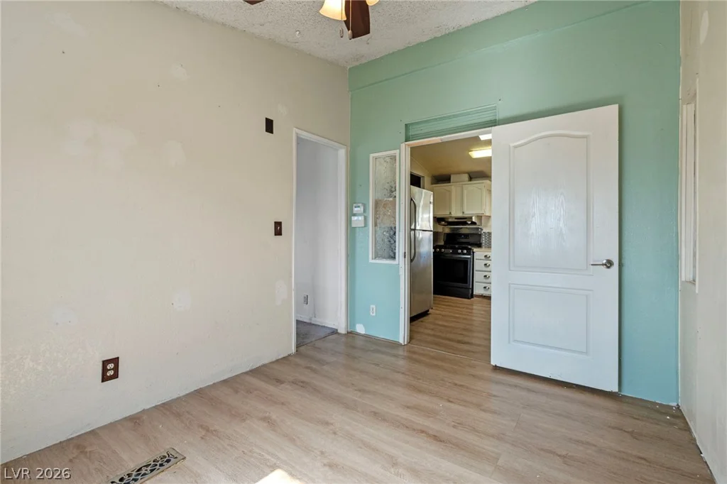 2885 Green Tree, Las Vegas, NV 89142