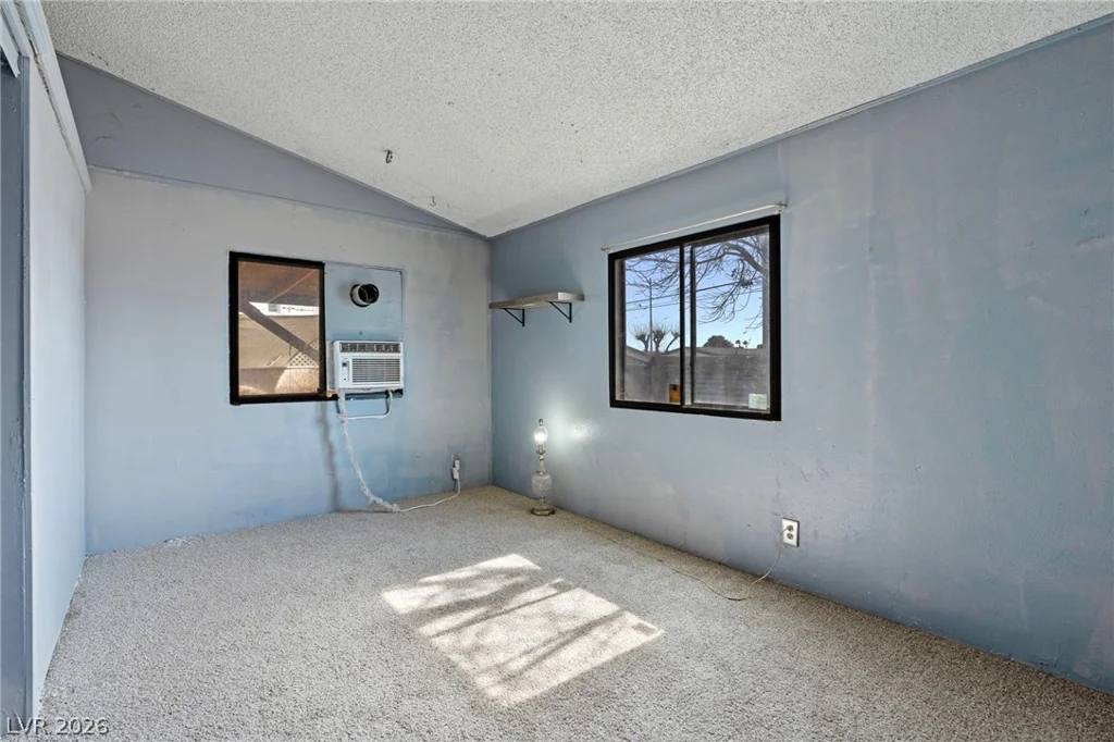 2885 Green Tree, Las Vegas, NV 89142