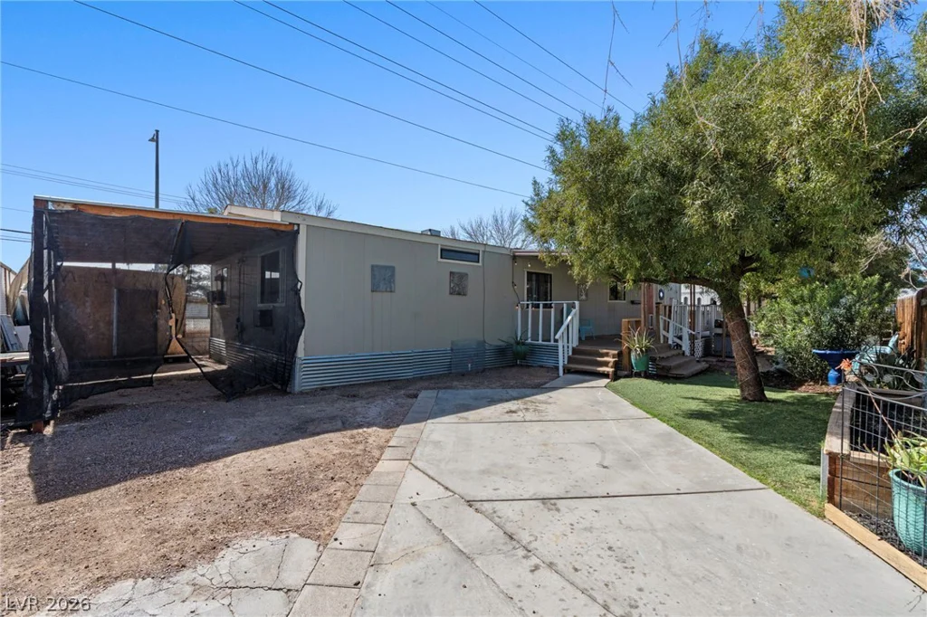 2885 Green Tree, Las Vegas, NV 89142