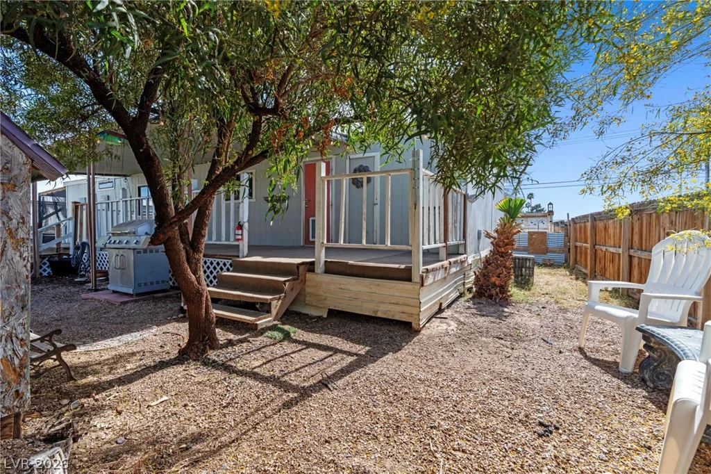 2885 Green Tree, Las Vegas, NV 89142