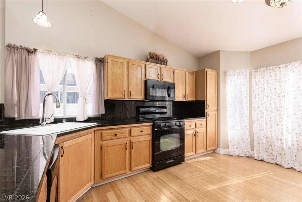 6145 Desert Haven, Las Vegas, NV 89130