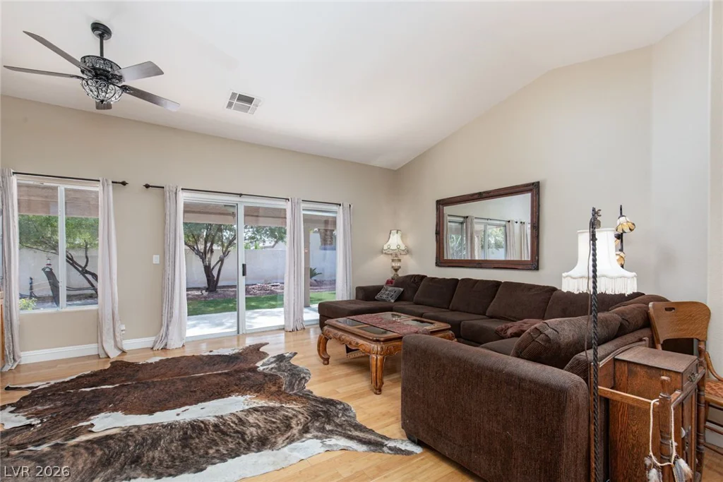 6145 Desert Haven, Las Vegas, NV 89130