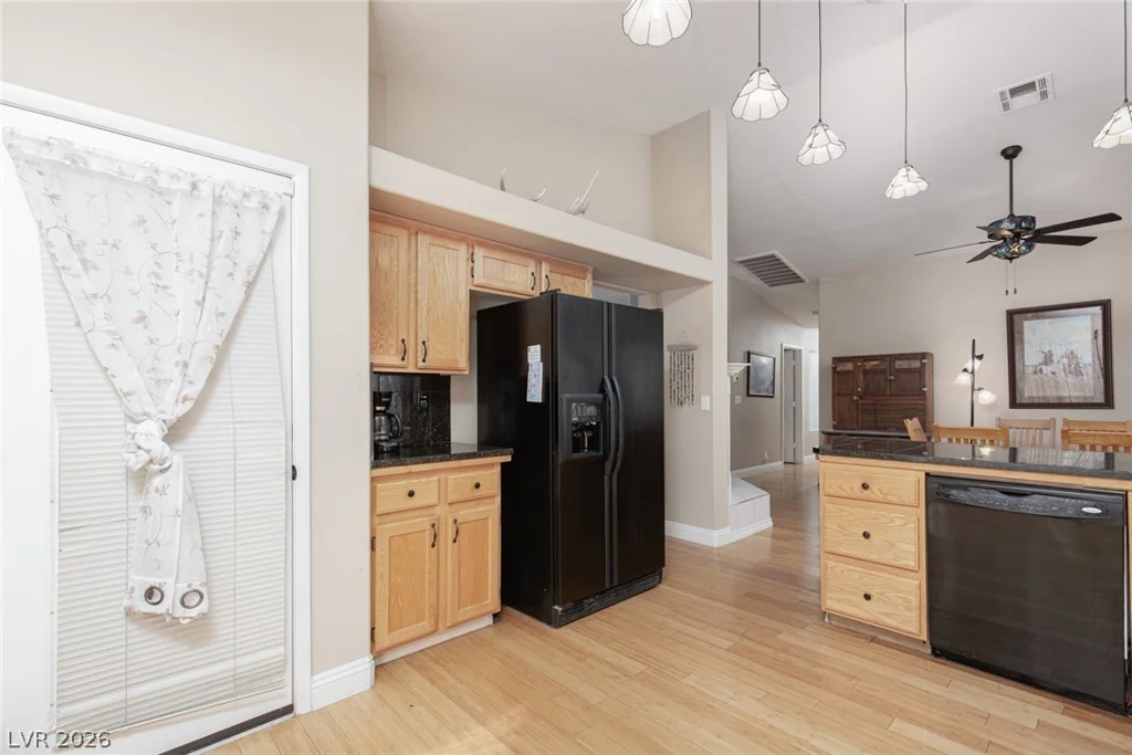 6145 Desert Haven, Las Vegas, NV 89130