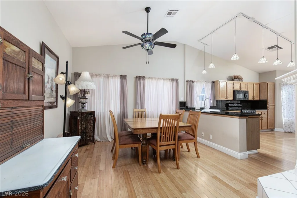 6145 Desert Haven, Las Vegas, NV 89130