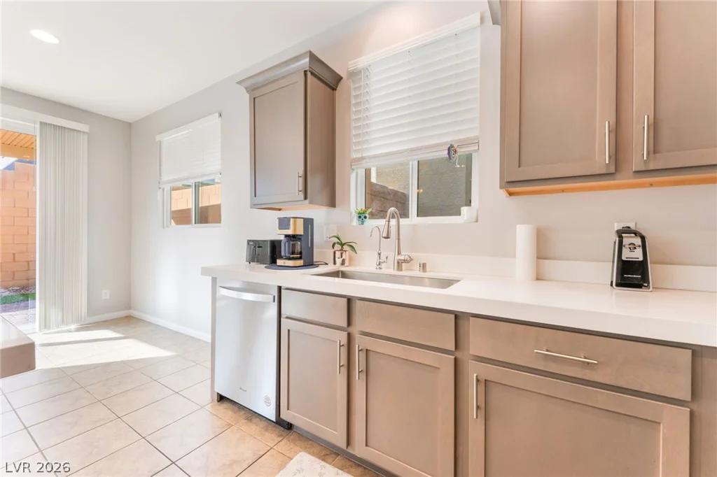 10583 Dryades, Las Vegas, NV 89166