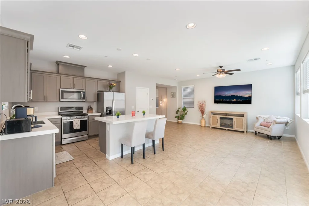 10583 Dryades, Las Vegas, NV 89166