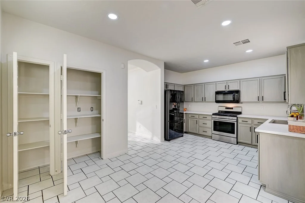 8062 Imperial Treasure, Las Vegas, NV 89139