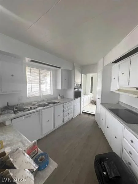 5580 Carey, Las Vegas, NV 89156