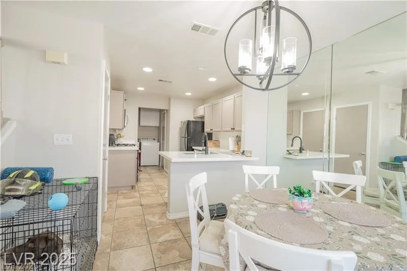 2753 Stargate, Las Vegas, NV 89108