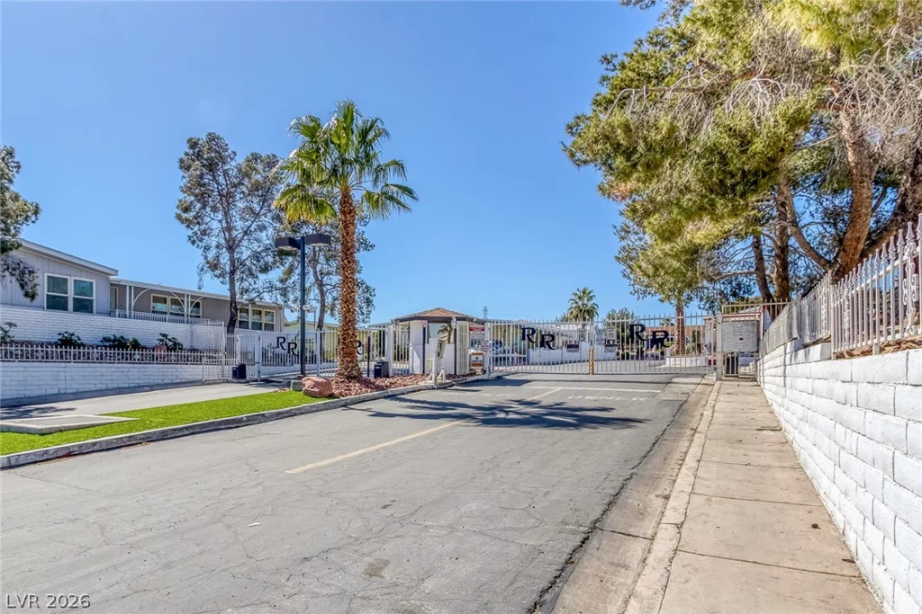 5141 Royal, Las Vegas, NV 89103