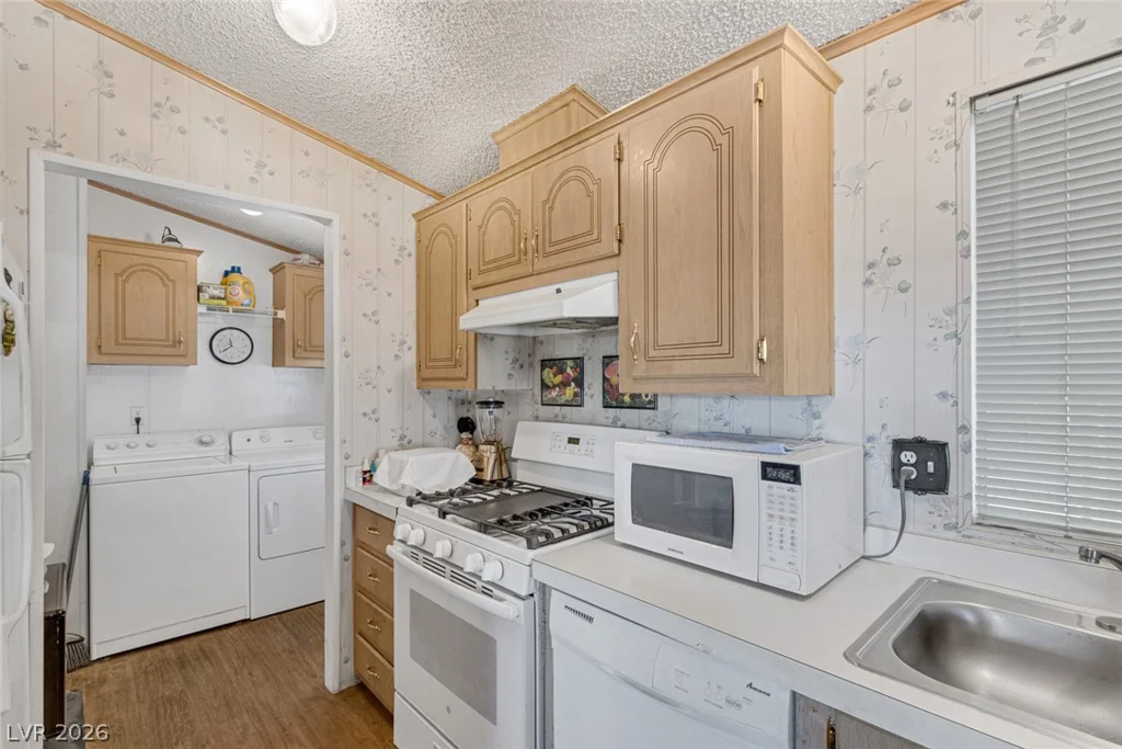 5141 Royal, Las Vegas, NV 89103
