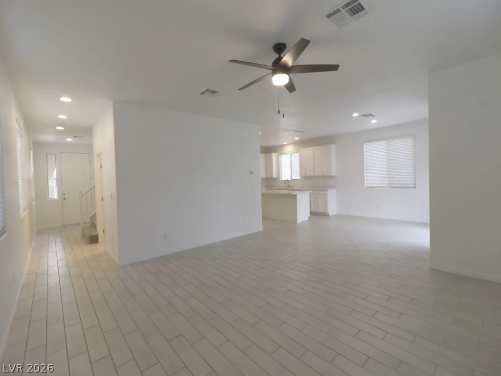 6354 Selston, North Las Vegas, NV 89081
