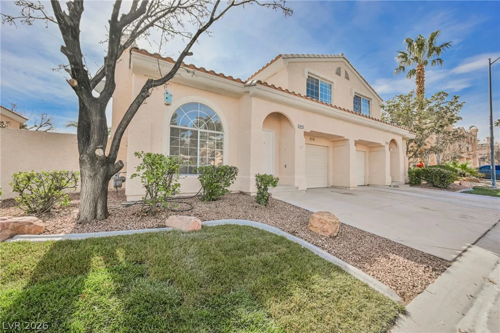 8449 Blue Island, Las Vegas, NV 89129