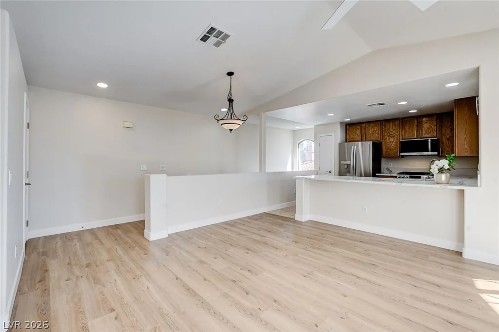 7320 Camrose Ridge, Las Vegas, NV 89149