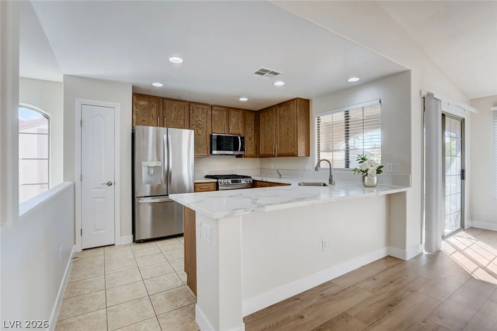 7320 Camrose Ridge, Las Vegas, NV 89149