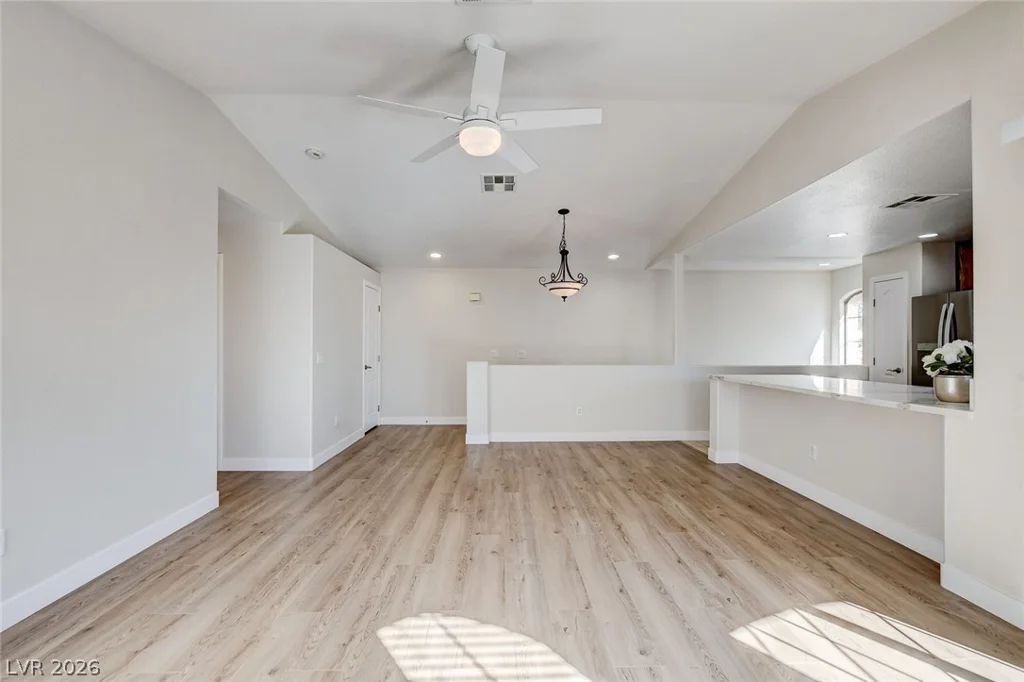 7320 Camrose Ridge, Las Vegas, NV 89149