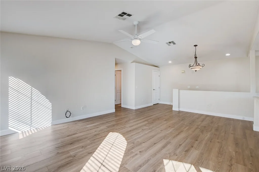 7320 Camrose Ridge, Las Vegas, NV 89149