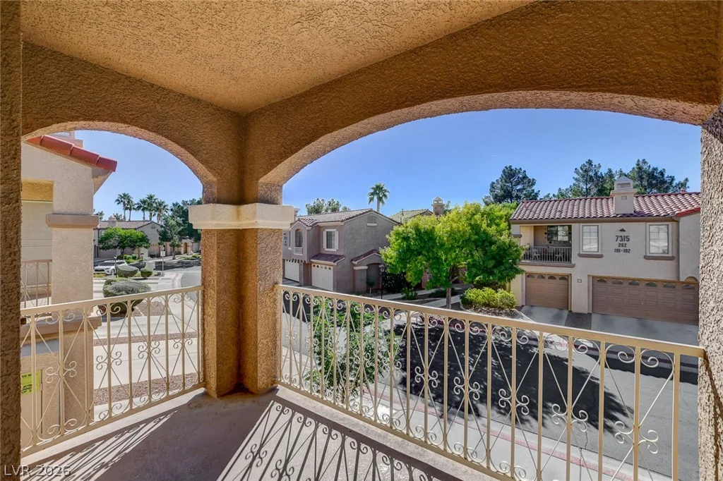 7320 Camrose Ridge, Las Vegas, NV 89149