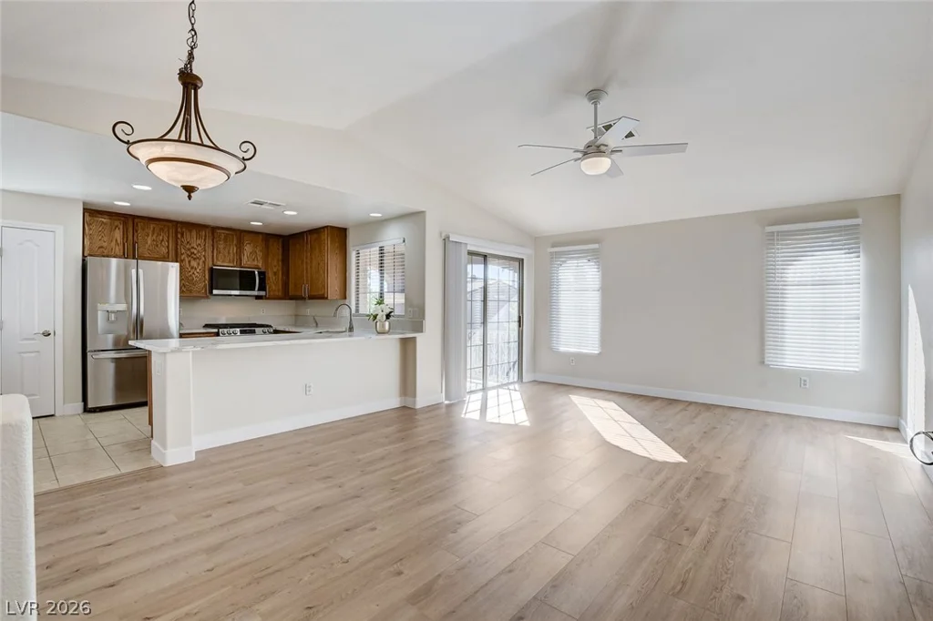 7320 Camrose Ridge, Las Vegas, NV 89149