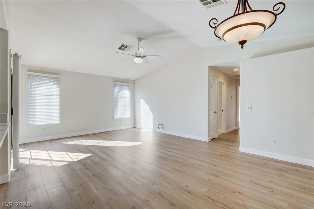 7320 Camrose Ridge, Las Vegas, NV 89149
