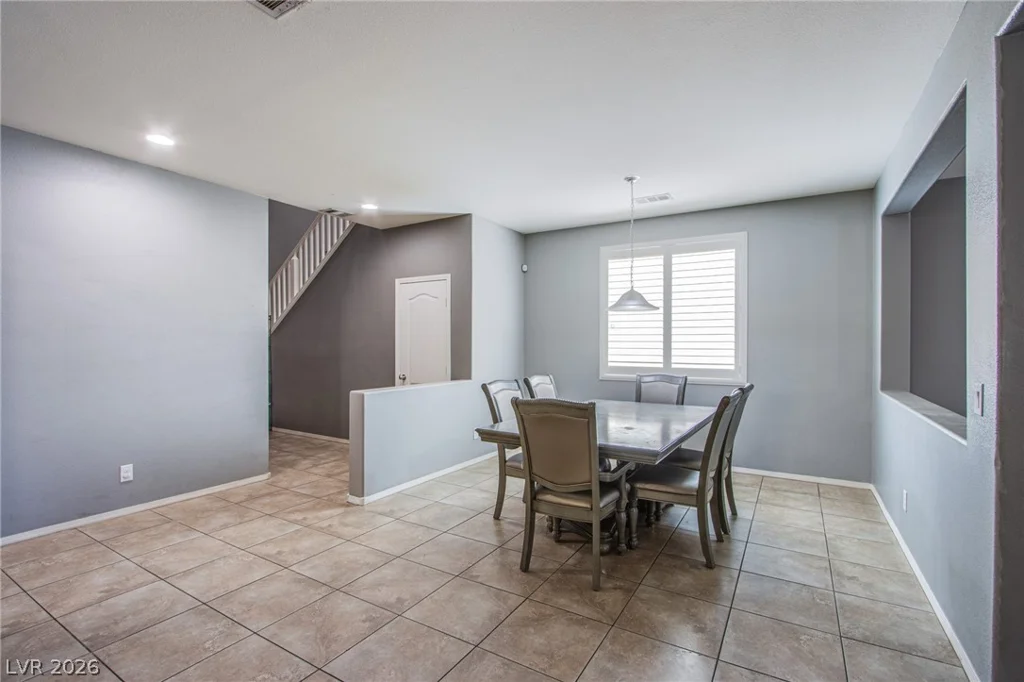10633 Mount Blackburn, Las Vegas, NV 89166