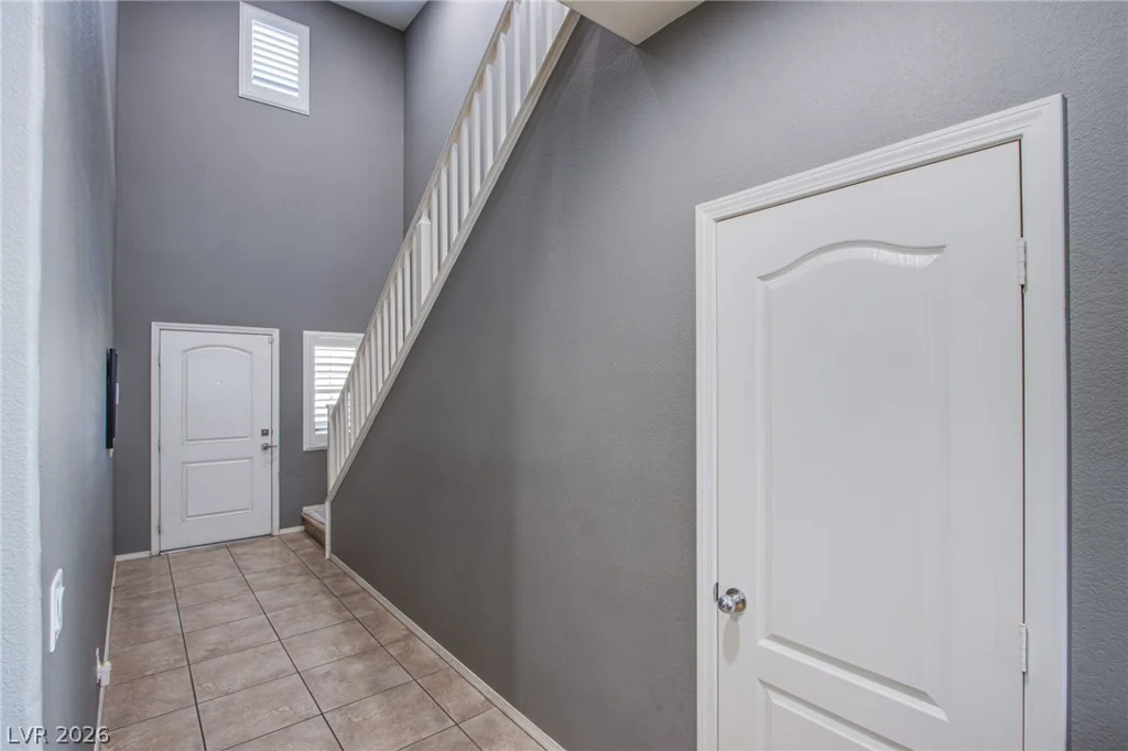 10633 Mount Blackburn, Las Vegas, NV 89166