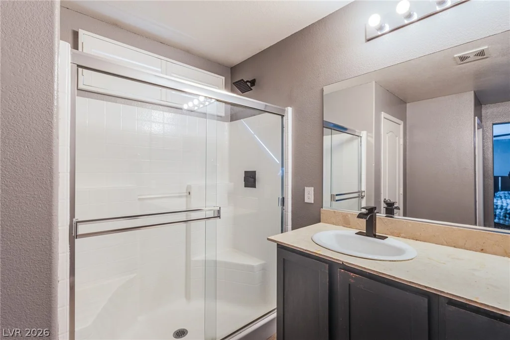 10633 Mount Blackburn, Las Vegas, NV 89166