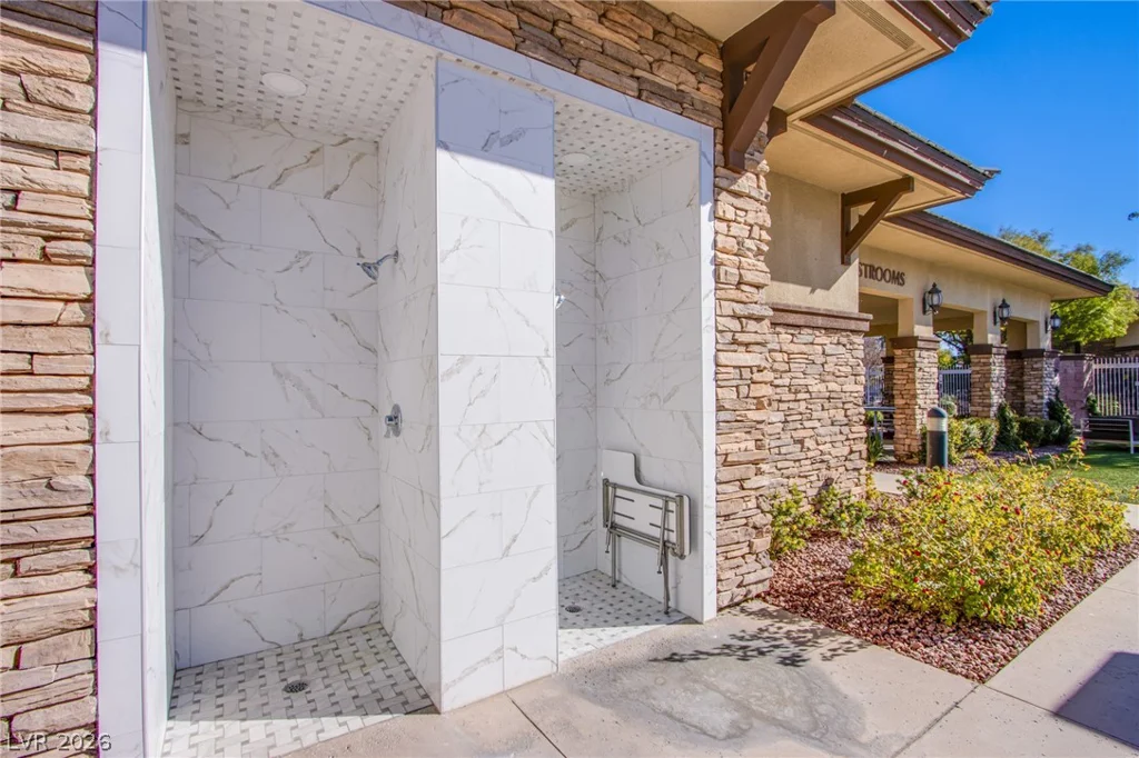 10633 Mount Blackburn, Las Vegas, NV 89166