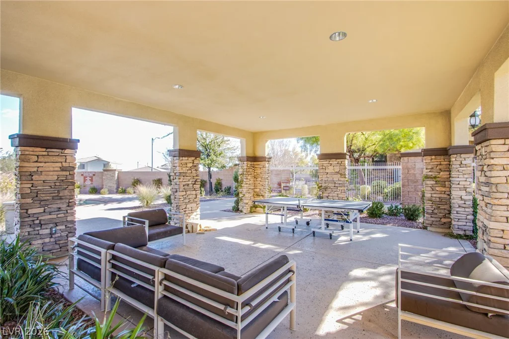 10633 Mount Blackburn, Las Vegas, NV 89166