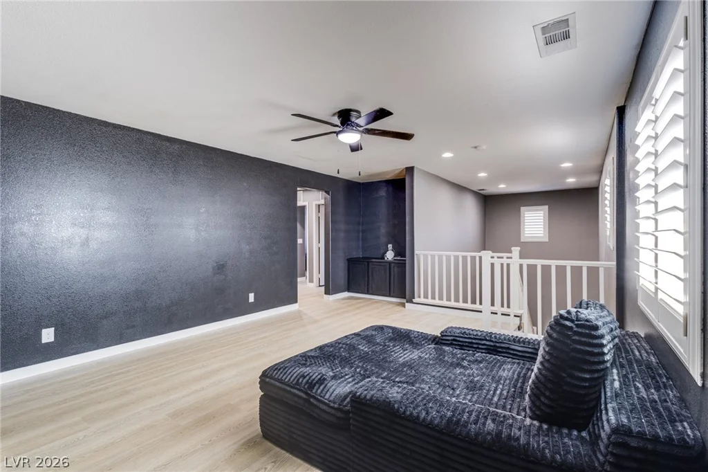 10633 Mount Blackburn, Las Vegas, NV 89166