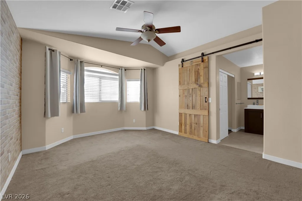 9127 Lava Bluff, Las Vegas, NV 89123