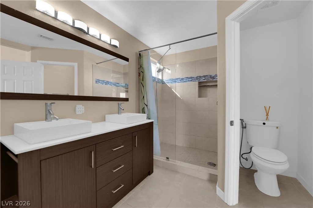 9127 Lava Bluff, Las Vegas, NV 89123