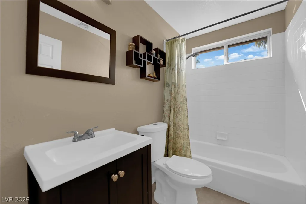 9127 Lava Bluff, Las Vegas, NV 89123