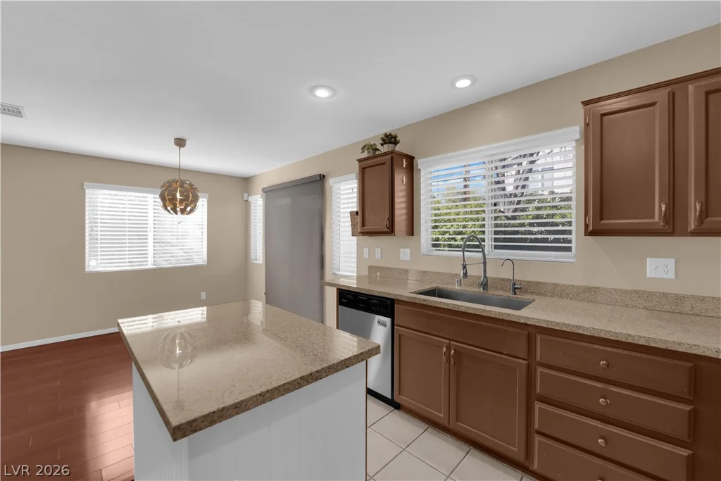 9127 Lava Bluff, Las Vegas, NV 89123